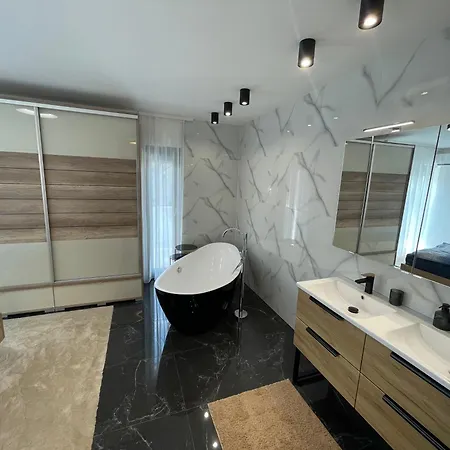 Szil-luxury Apartment *